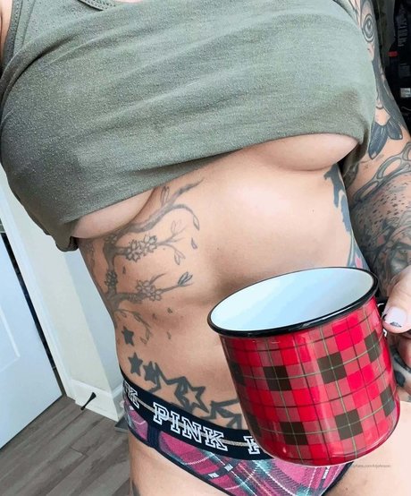 Kinessa Johnson model sexy archive