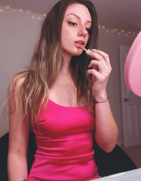 Izzy xx hot model galleries