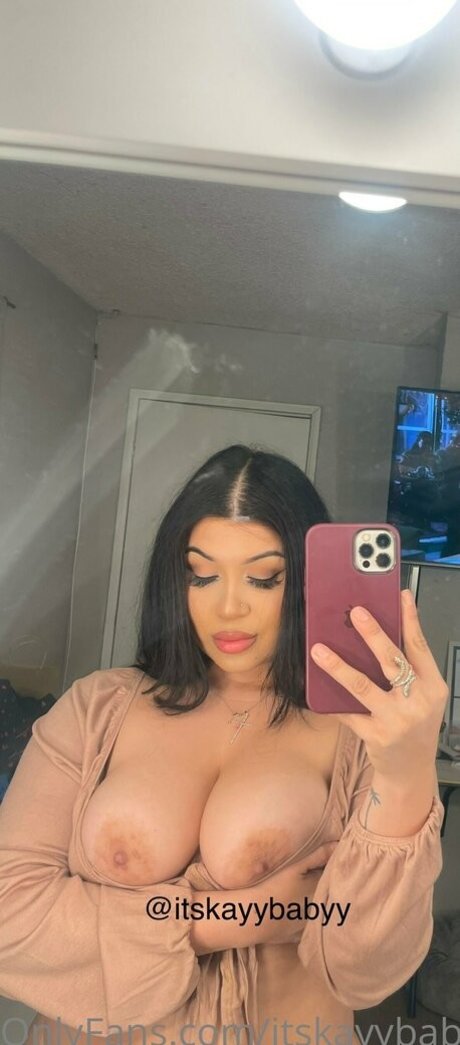 Itskayybabyy hot model image