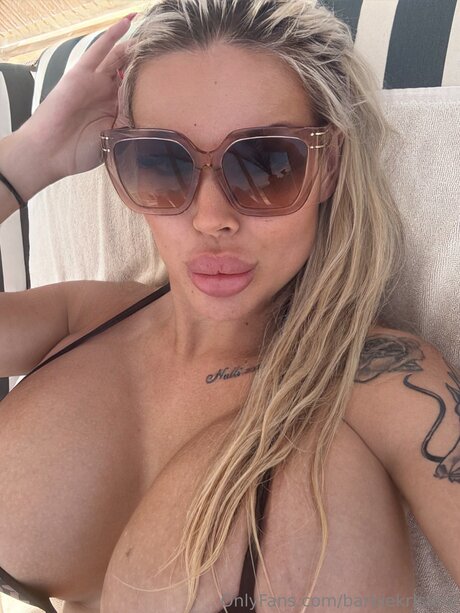 blonde babe onlyfans free sex images