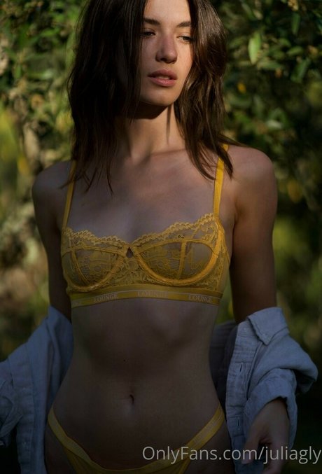 leather leggings onlyfans beautiful porn picture