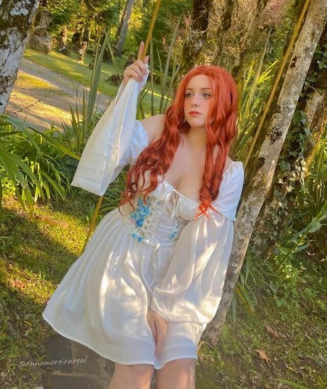 Anna Moreira art actress pictures