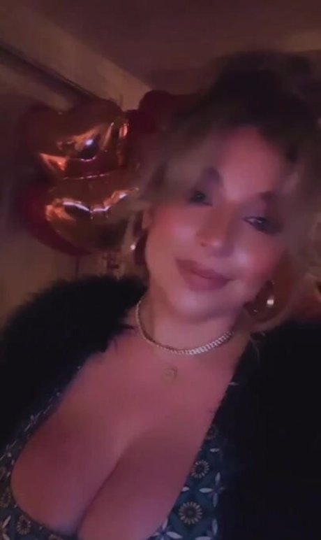 non nude onlyfans erotic img