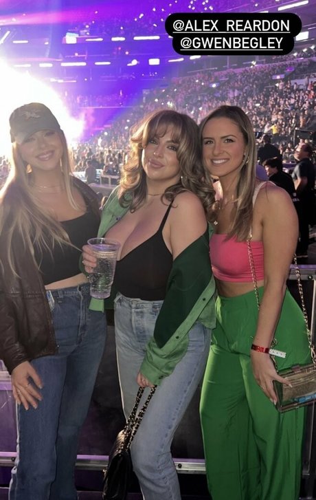 teen lesbian onlyfans xxx picture