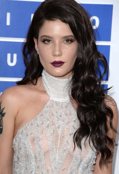 Halsey high quality actress images