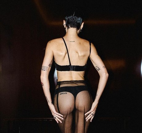 Halsey pornstar adult pic