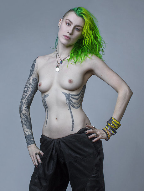 curvy fuck onlyfans pornographic images