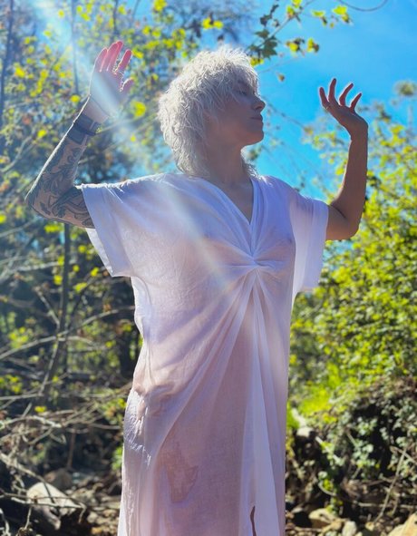 female popular onlyfans nude archive