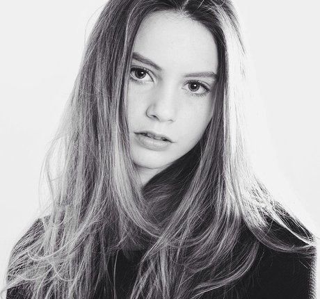 Jordan McEwen free actress photo