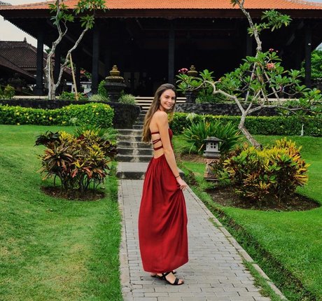 Jordan McEwen model free pictures