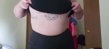 ssbbw granny onlyfans pornographic images