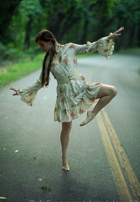 Chroniclove sexy model photo