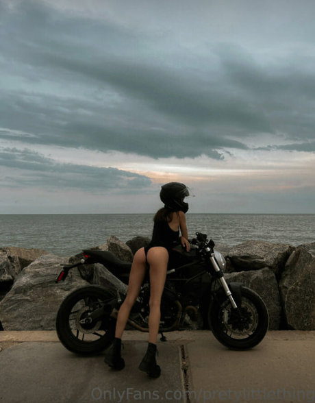 pretylittlething free actress pics