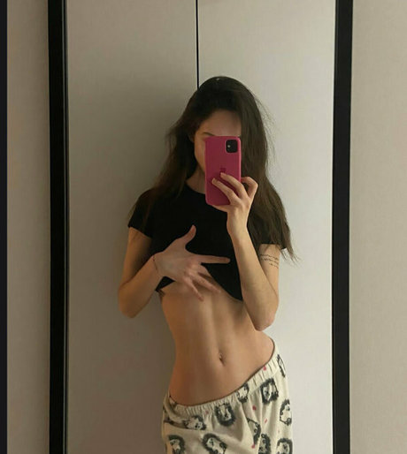 pretylittlething model beautiful photo