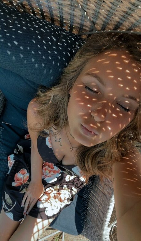 lili blossom nudes star photo