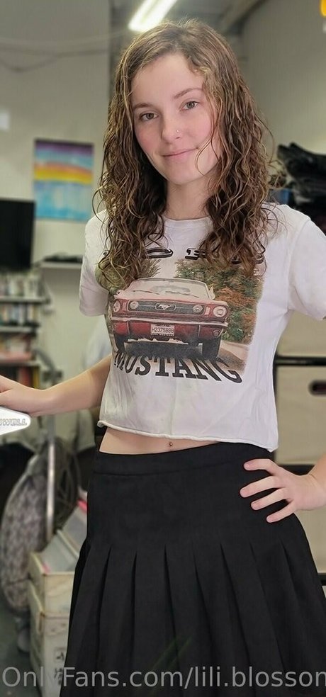 lili blossom pornstar exclusive img