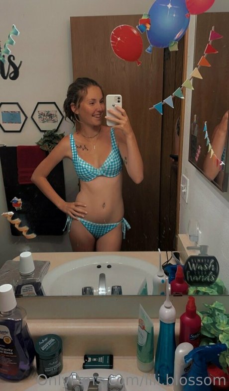 lili blossom sex actress pics