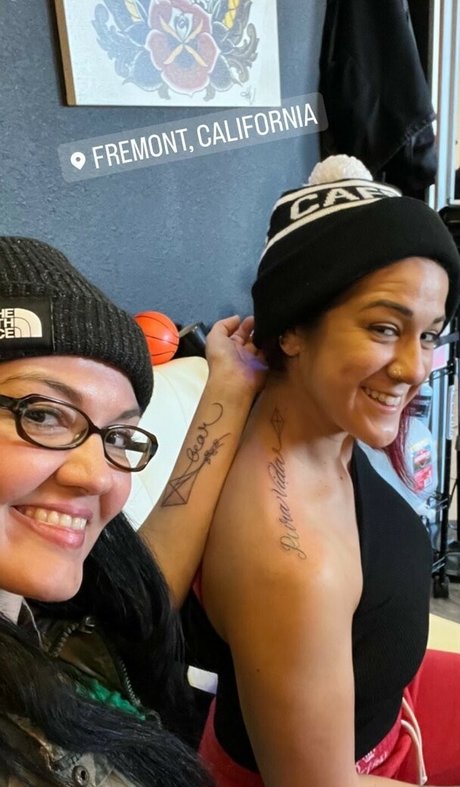 Bayley model adult photo