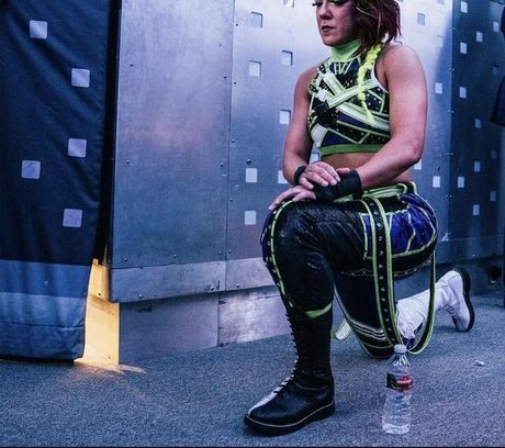 shemale outdoor onlyfans free naked image