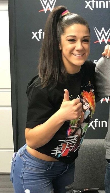 Bayley xxx model photo