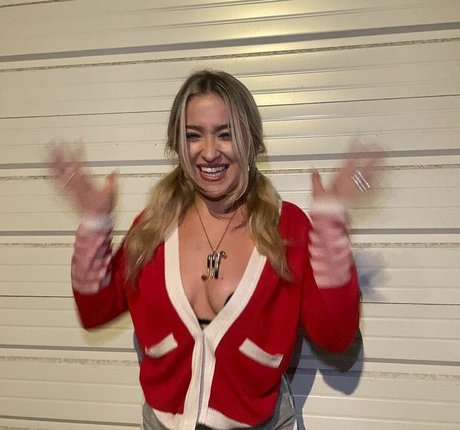 Scarlet Aviram model sex pics