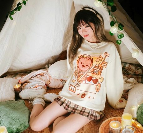 igumdrop model pornographic photo