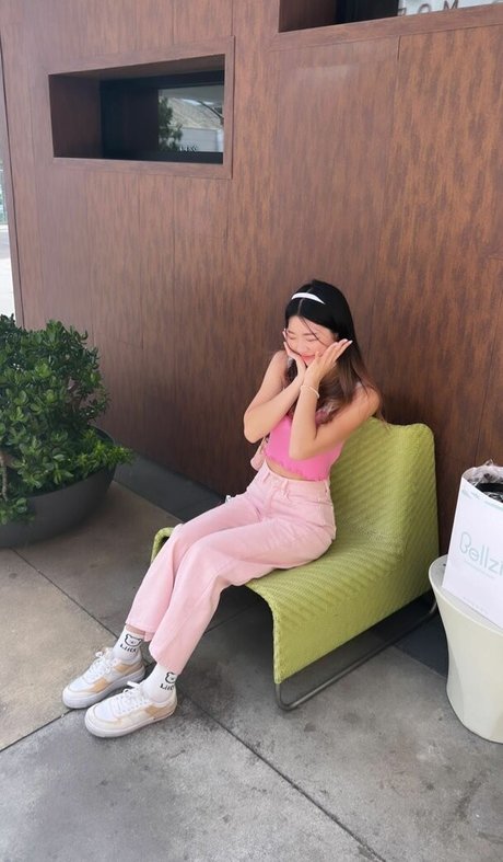 big tits brunette onlyfans sexy pics