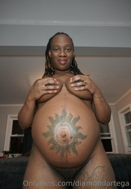 diamondortega beautiful model img