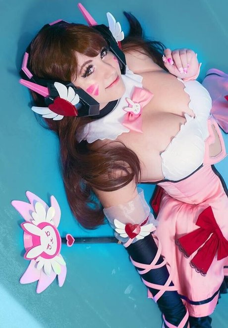 Renata Melo naked actress image