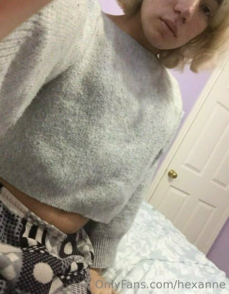 Hexanne nudes actress image