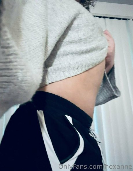 Hexanne star pretty photo