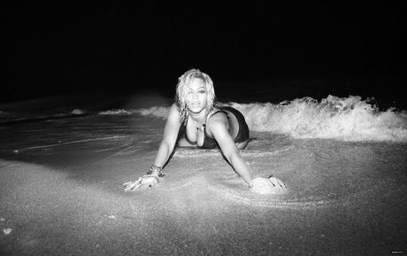 thick trans onlyfans pornos image