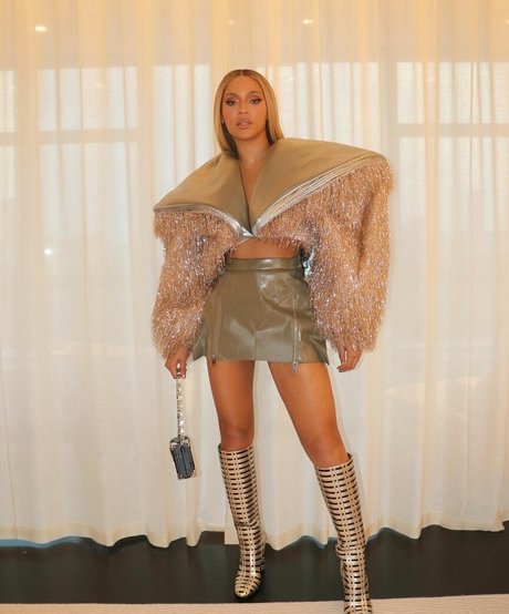 cumshot onlyfans free naked images