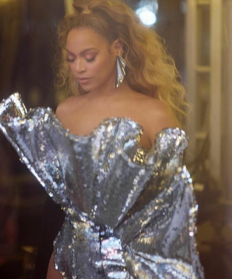 hairy legs onlyfans hot nude image