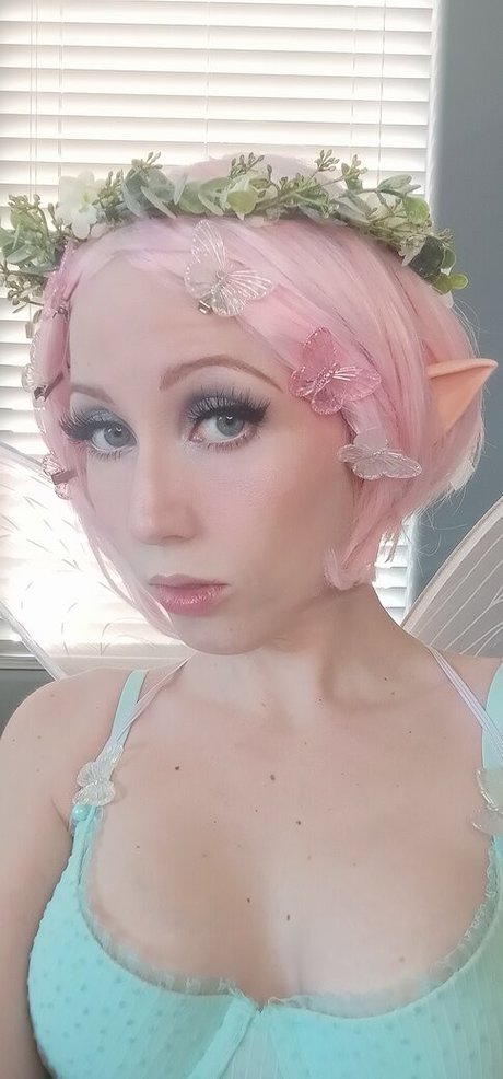 Ikuy sexy star images