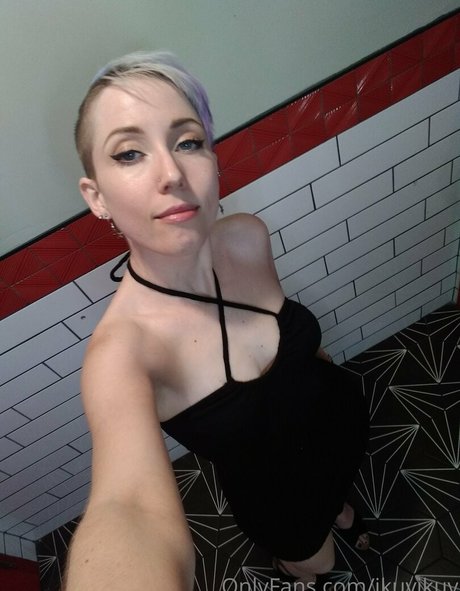 Ikuy erotic pornstar images