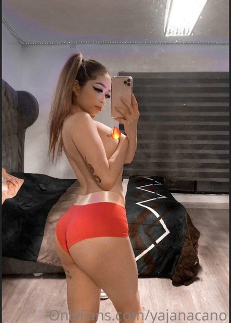 Yajanaaa nude actress picture