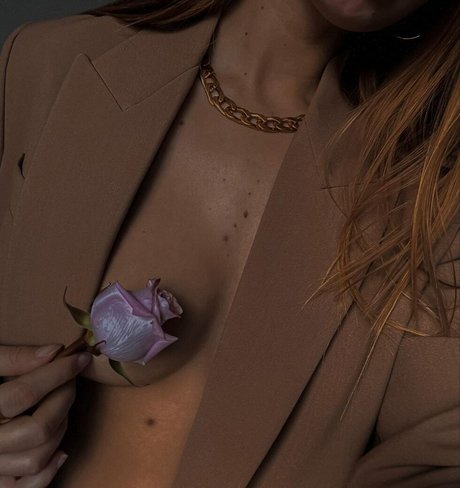 Ilona Arsentieva star hot img