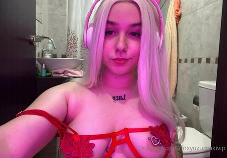 cosplayfoxyuzumaki model pornographic picture