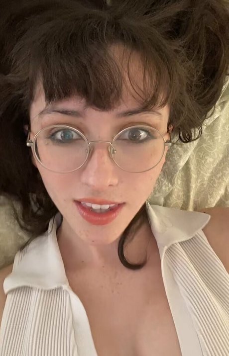 Anuhea Nihipali pretty star photos