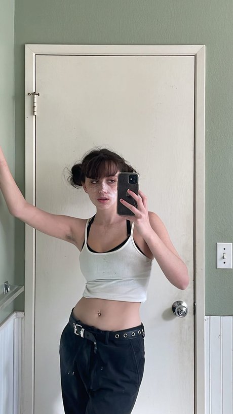 female popular onlyfans hot naked image