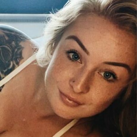 LittleRed x star sexy galleries