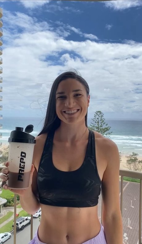 Michelle Jenneke top model img