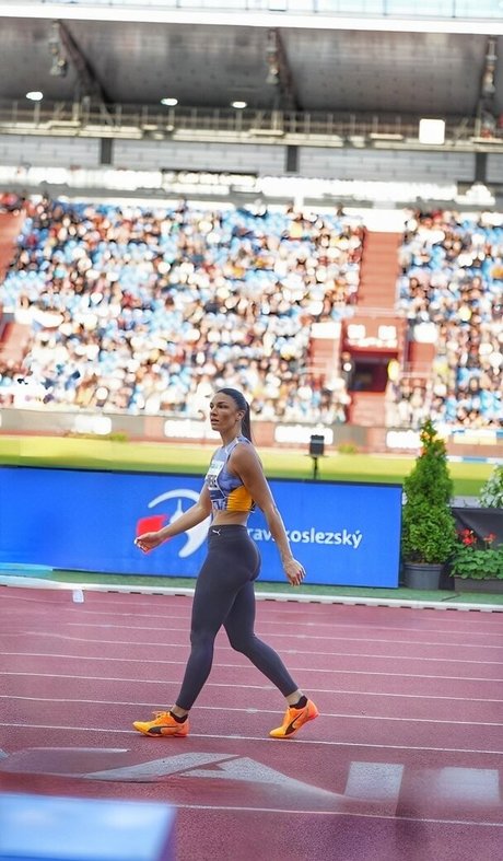 Michelle Jenneke star high quality photos