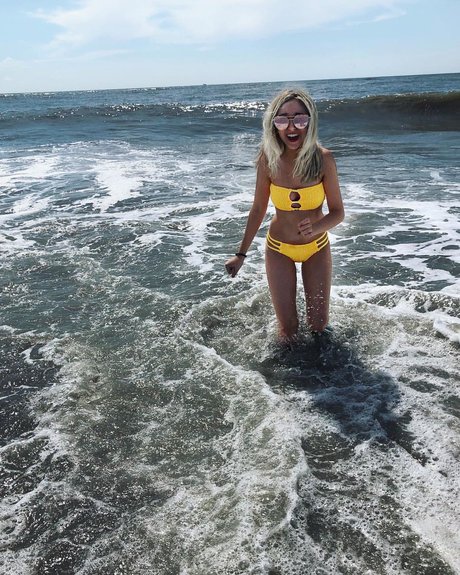 Ellie Schnitt pornstar hot images