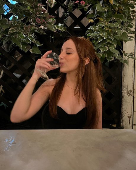 Ellie Schnitt star sex image