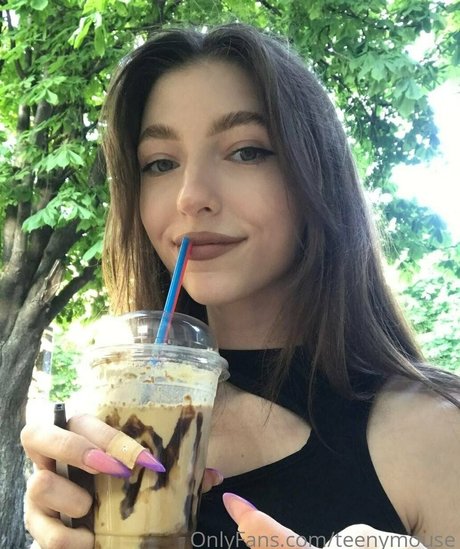 shemale outdoor onlyfans top archive