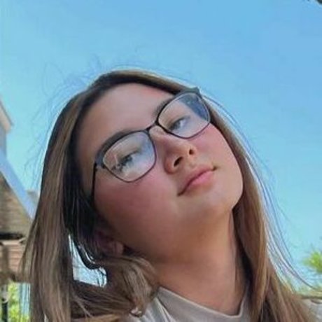 Leoniemontybtw model sexy archive