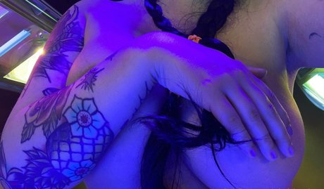 Alicia Costello star free images