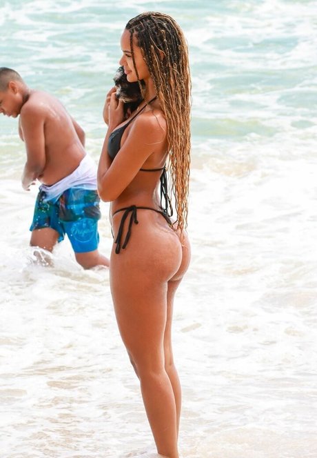 Juliana Nalu model xxx photo